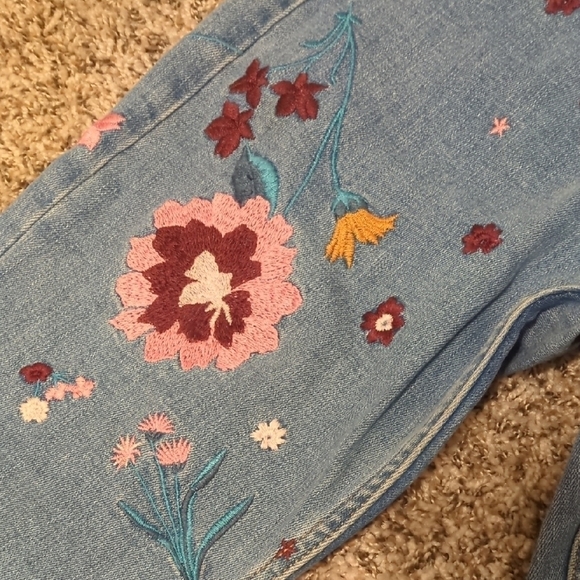 Espirit edc denim & dry goods light blue floral embroidered slim boyfriend jeans - Picture 5 of 12